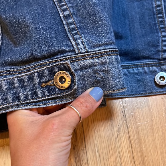 Articles of society, Jean jacket, size large - Picture 7 of 7